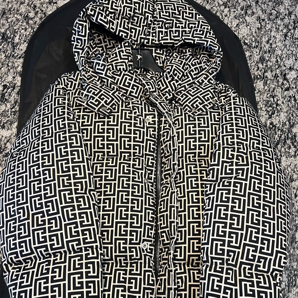 Men’s Balmain quilted coat - medium (never worn)